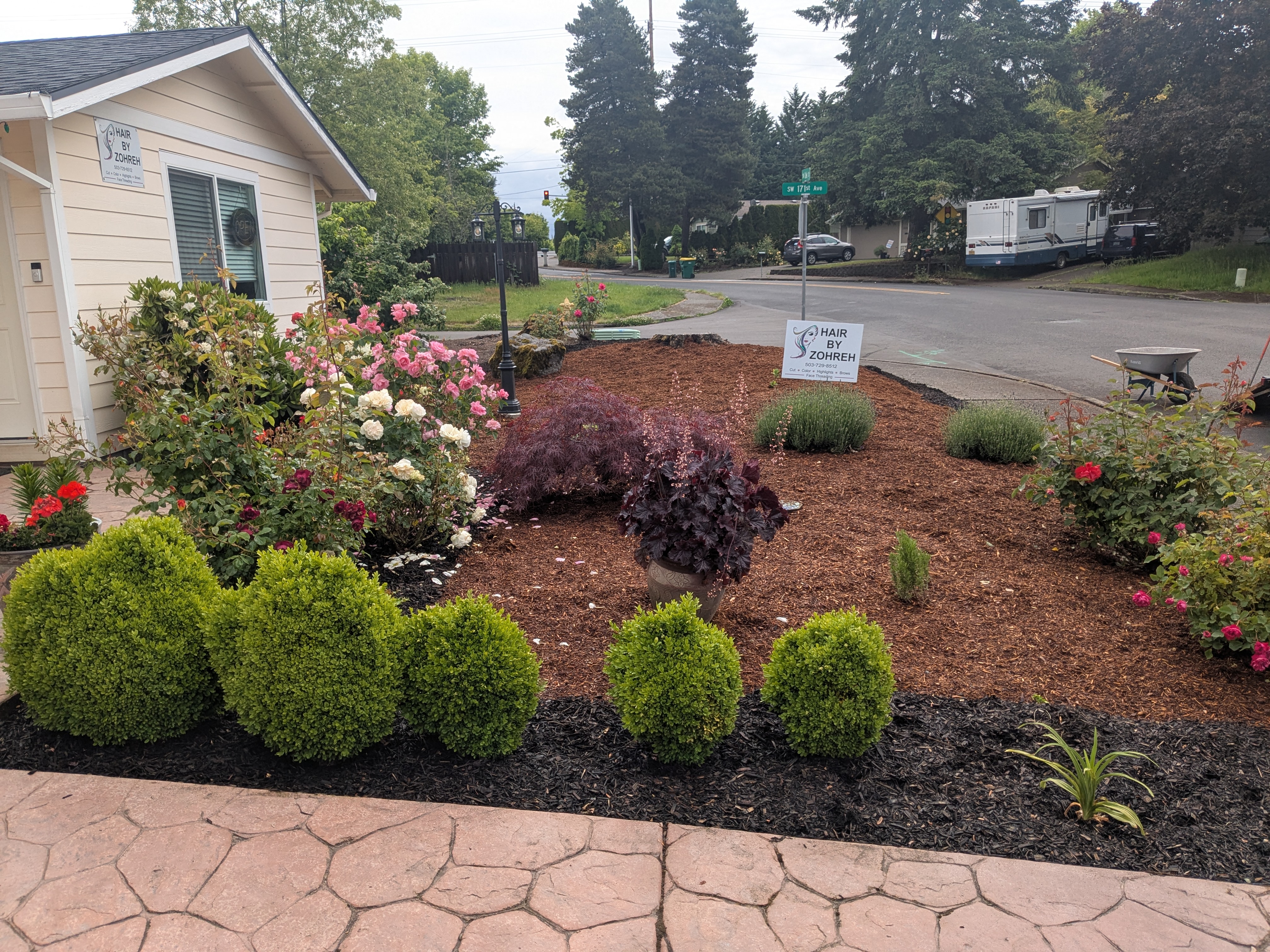 Landscape design and mulching in Beaverton OR